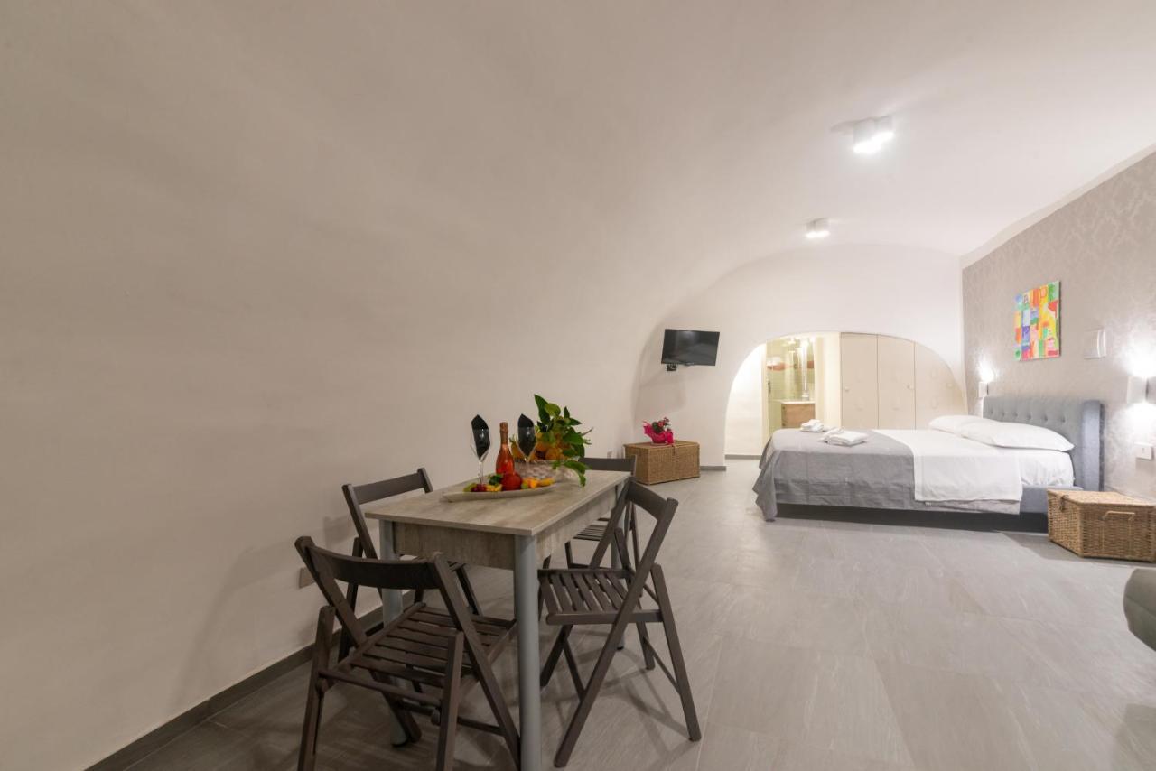 Centro Storico Apartment Прочида Экстерьер фото